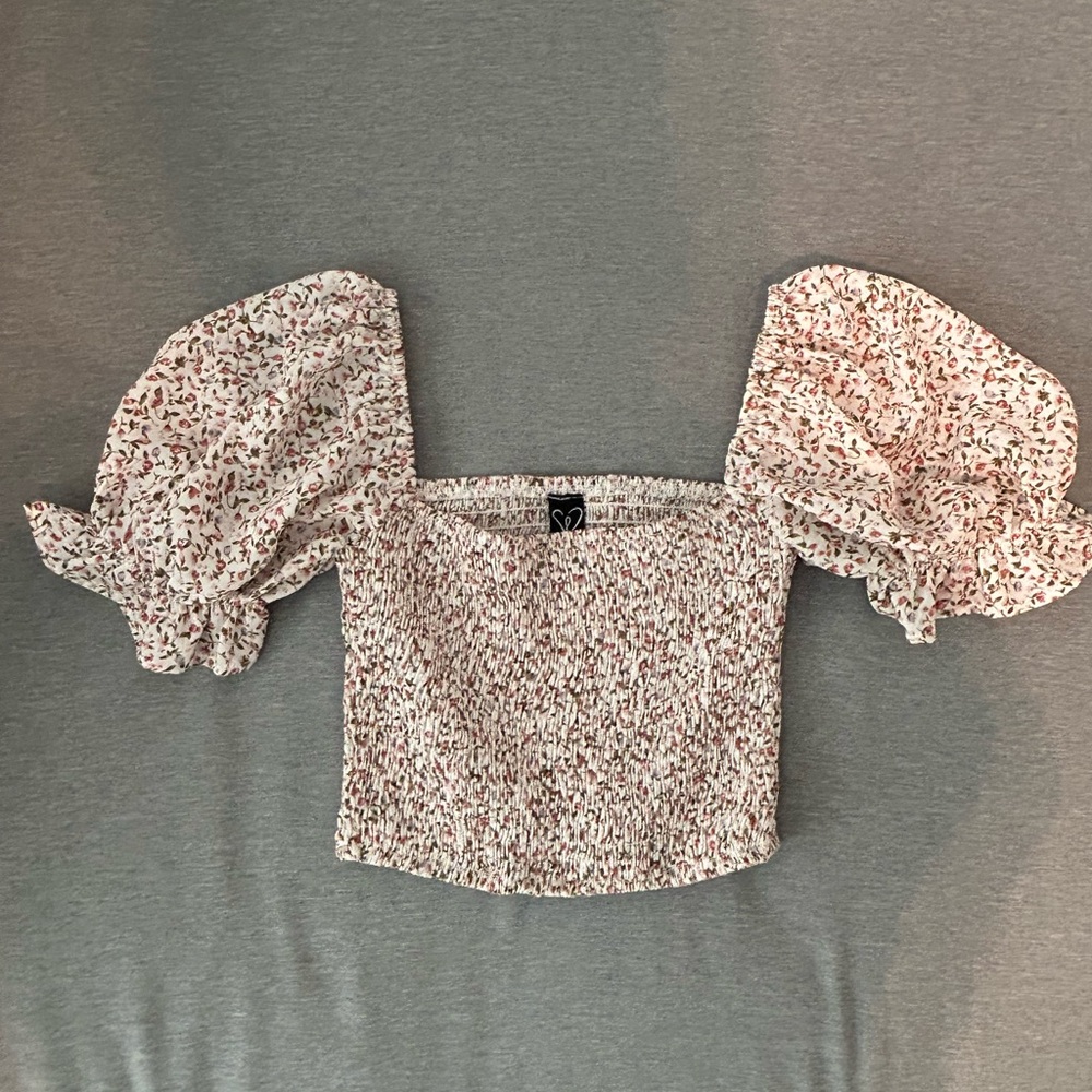 Puffed Floral Crop Top Blouse